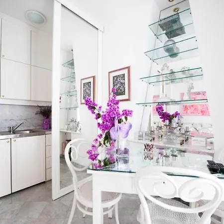 Old Town Next To The 2 Dubrovnik