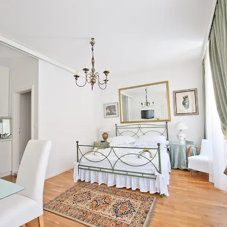 Appartement Old Town Next To The 2 *