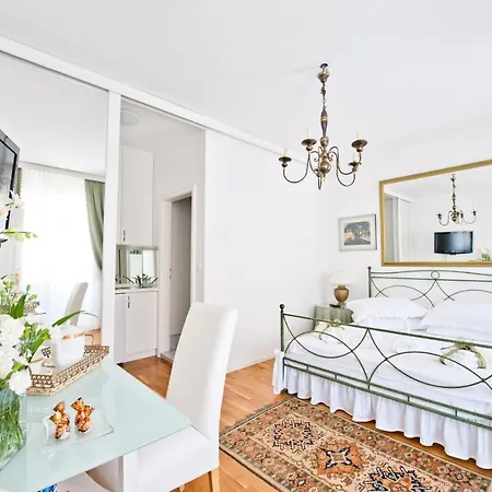Appartement Old Town Next To The 2 *
